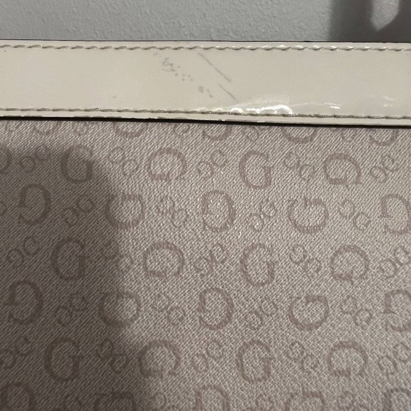 AUTHENTIC Guess Tote Bag/Purse - Picture 5 of 7